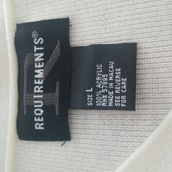 🦋Requirements Asymetrical Neckline Top - Picture 5 of 5